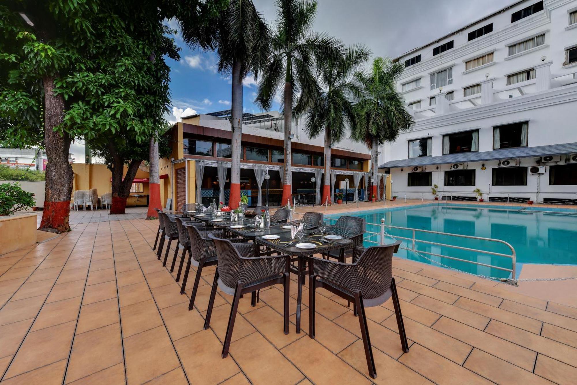 Quality Inn Regency, Nashik Exterior foto
